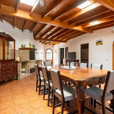 Charming House 特格斯特