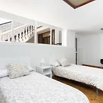 בית נופש Charming House *