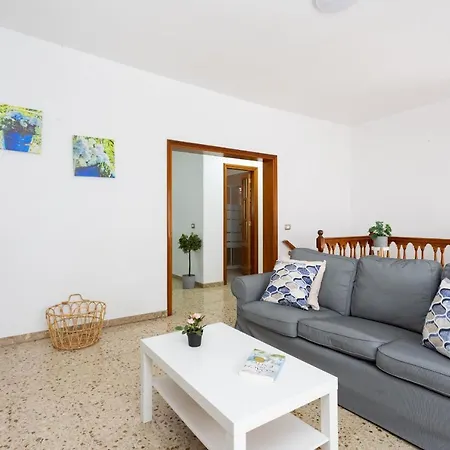 בית נופש Charming House