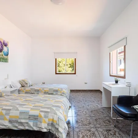 בית נופש Charming House